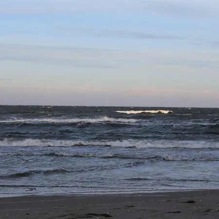 Strandnahe Ferienwohnung Im Ostseebad Goehren Lejlighed